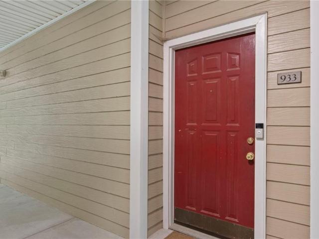 933 Sandringham Drive 933
