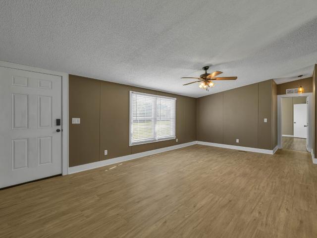 933 Ridge View Rd