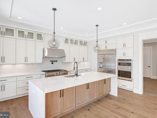 9341 Chestnut Knolls Dr, Fairfax, VA 22032 | MLS #VAFX2294