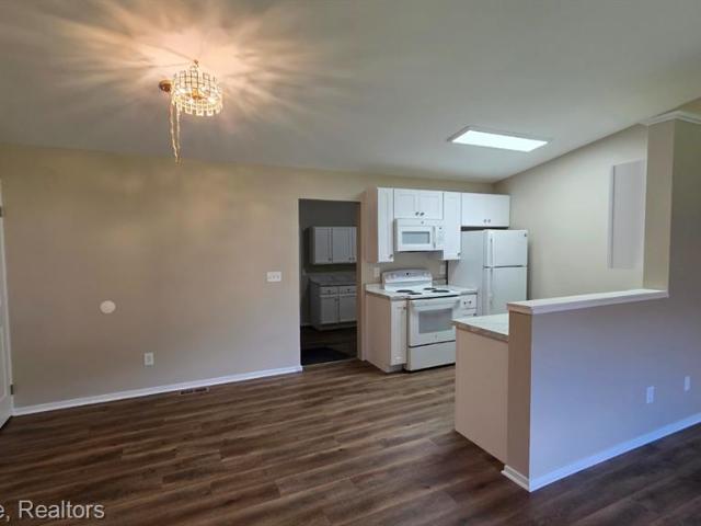 9343 Parkview Circle