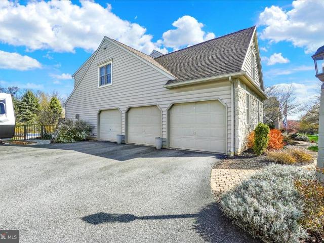 934 Castle Pond Drive