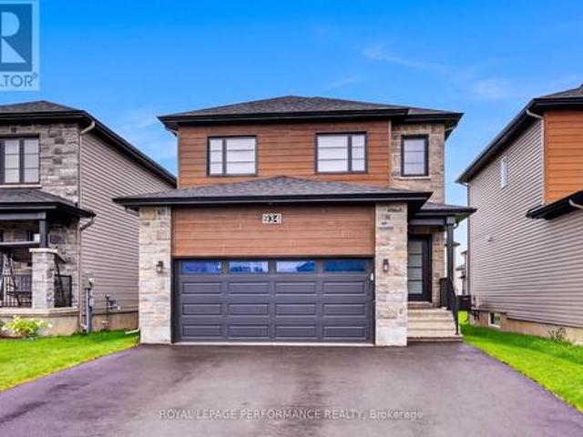 934 Chablis Crescent, Russell, ON, K0A 1W0 house for sale | Listing ID X13688 | Royal LePage