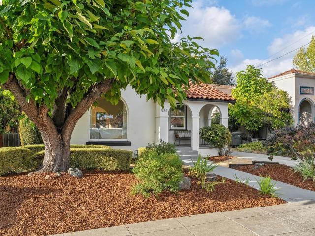 934 Estudillo Ave