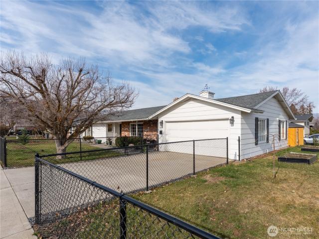 934 Stevens St, Wenatchee, WA 98801 | MLS #2550