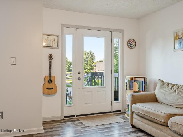 934 Woodland Ridge Cir