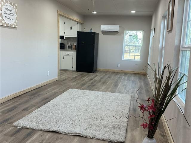 9354 US Highway 183