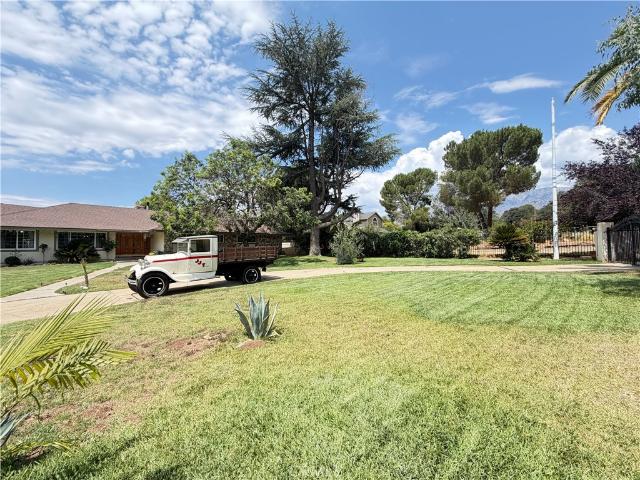 9359 Avenida San Timoteo