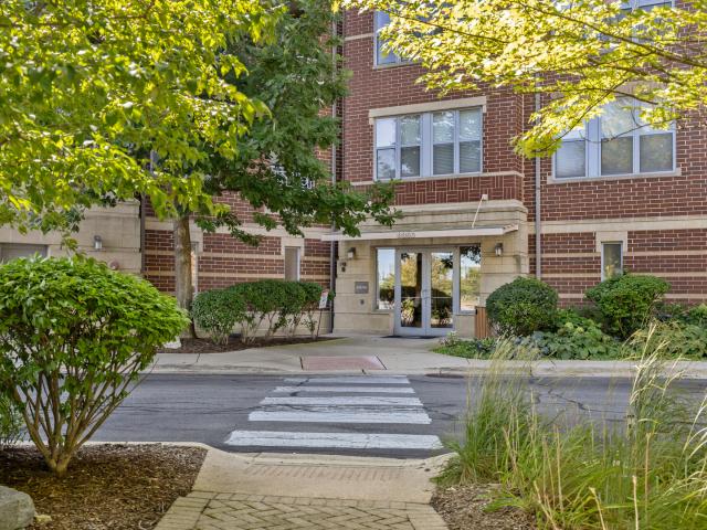 9350 SKOKIE Boulevard # 411