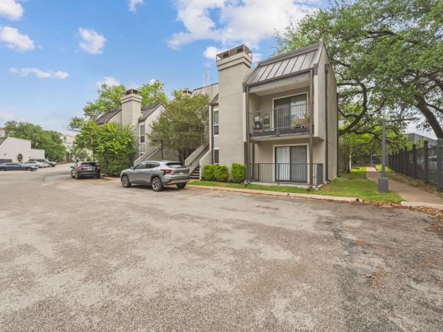 935 La Posada Dr # 144