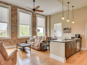936 Broad Street # 304