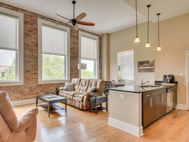 936 Broad Street # 304