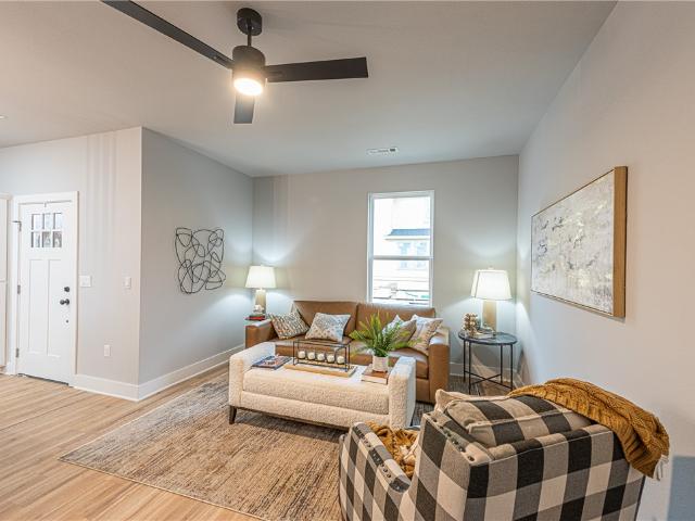 936 S Laramie Heights