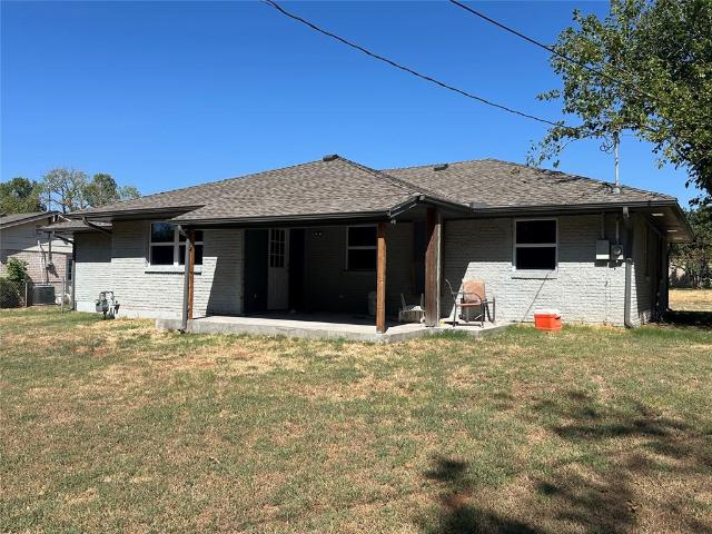 936 W Lovers Lane
