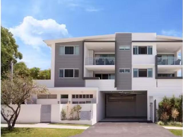 9/36 Weston St, Coorparoo House for rent Listed by Zeta Melvi.