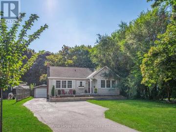 House for sale in Halton - Garden, Office room