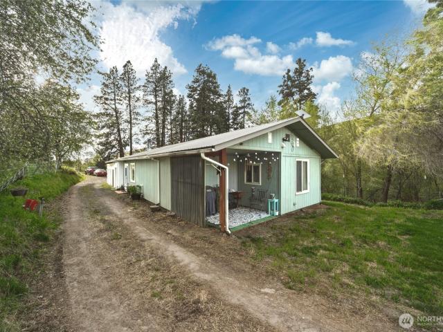938 Patit Road