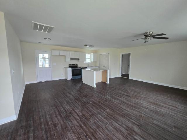 938 Quaker Road Drive