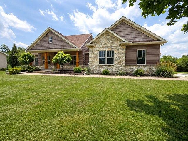 939 8th St E, Andalusia, IL 61232