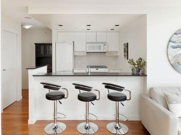 Apartment to rent in Greater Vancouver - Balcony