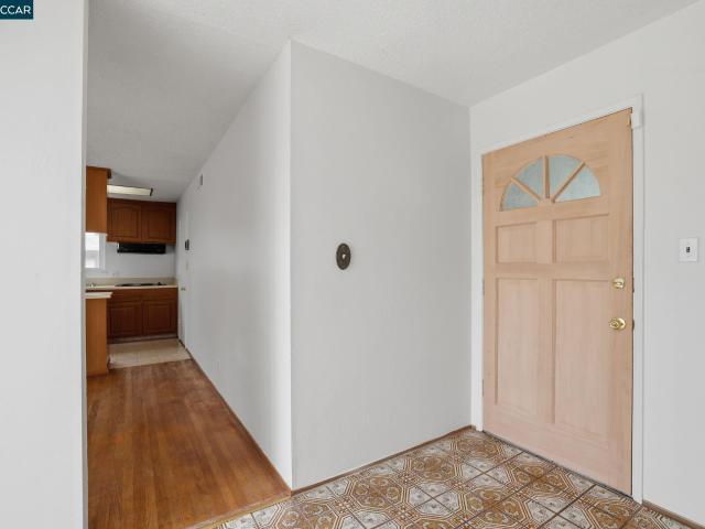939 Tara Hills Dr