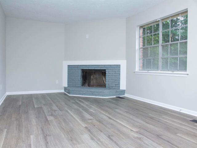 939 Von Dale Lane