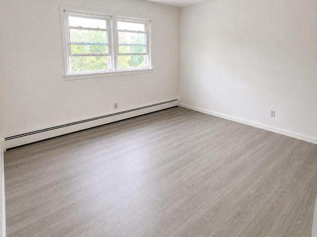 97 99 Glenn Drive