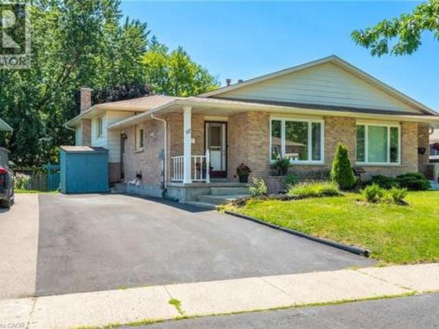 97 Uxbridge Crescent, Kitchener, ON, N2E 2S2 house for sale | Listing ID 40850 | Royal LePage