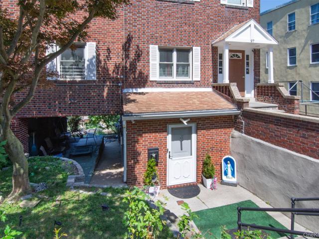 97 Van Cortlandt Pk Avenue