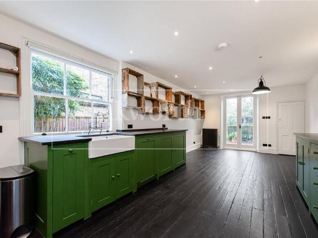 97 Chevening Road, Brondesbury Park, London, NW6 6DA, United Kingdom | 5 bed duplex for rent #139270147 | Rentberry