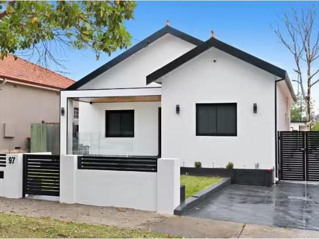 97 Highgate Street, Bexley House for rent Listed by Sahara An.