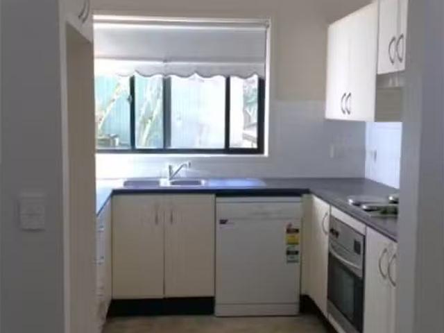 9/7 King Street, Ourimbah Townhouse for rent Listed by Gosfor.
