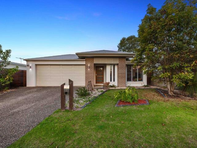 97 Kinross Road, THORNLANDS, QLD 4164