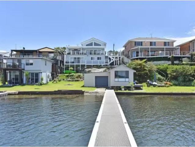 97 Sunshine Pde, Sunshine House for rent Listed by Pm Team of.
