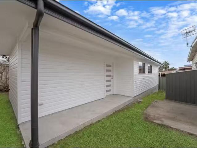 97b Dalnott Road, GOROKAN House for rent Listed by Craig Andr.