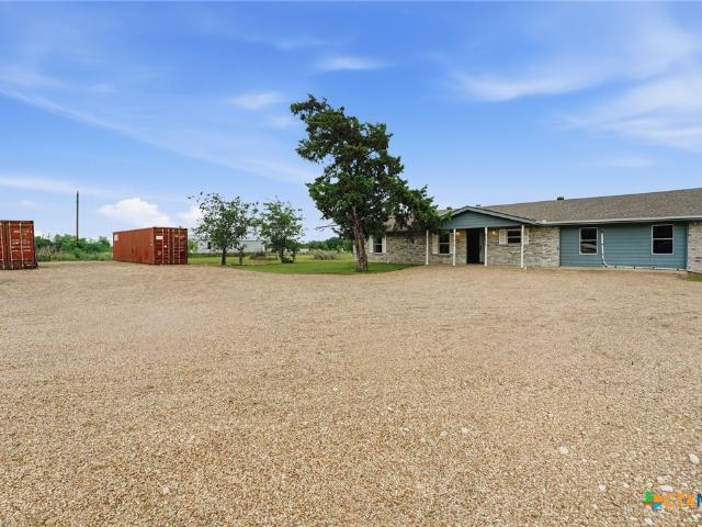 9406 N Highway 77