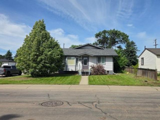 9402 Street Nw, Edmonton, AB, T5R 1R3 house for sale | Listing ID E4495 | Royal LePage