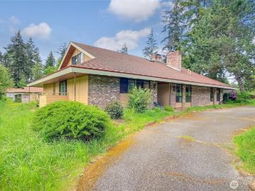 9402 48th Ave E, Tacoma, WA 98446 | MLS #2385