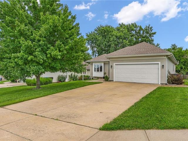 940 SW Woodbridge Court