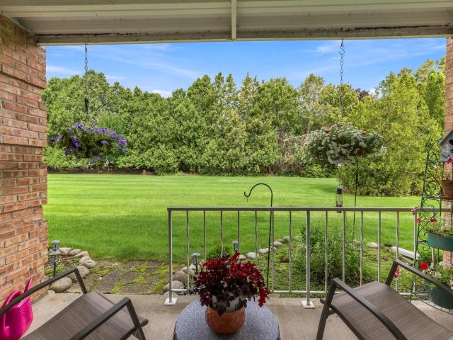 940 W Heritage Ct, Unit 104