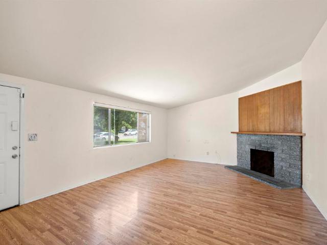 941 Grove Ave