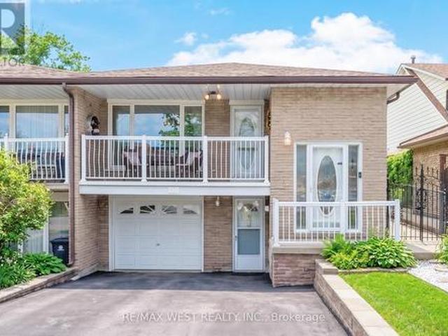 941 Stainton Drive, Mississauga, ON, L5C 1G2 house for sale | Listing ID W13613 | Royal LePage