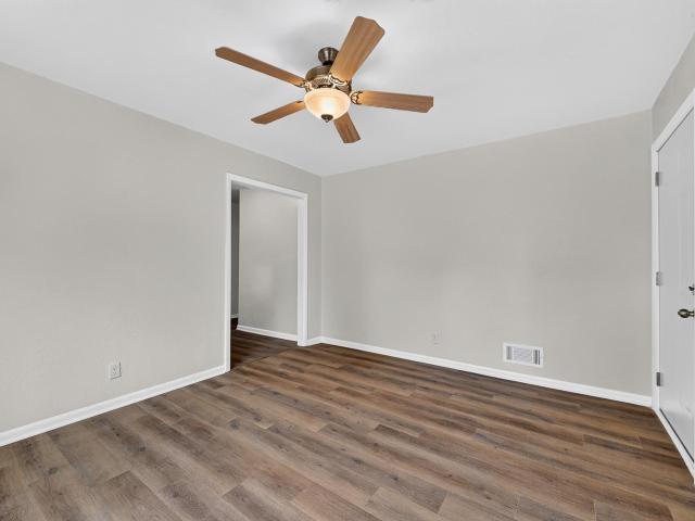941 Ridgewood Way