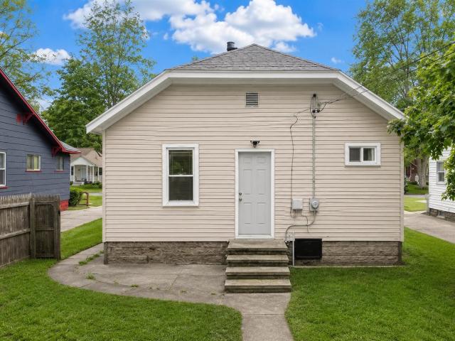 942 Ada Avenue