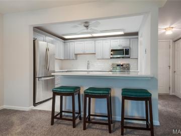 942 Guelbreth Ln, Unit 301, Creve Coeur, MO 63141 | MLS #26024