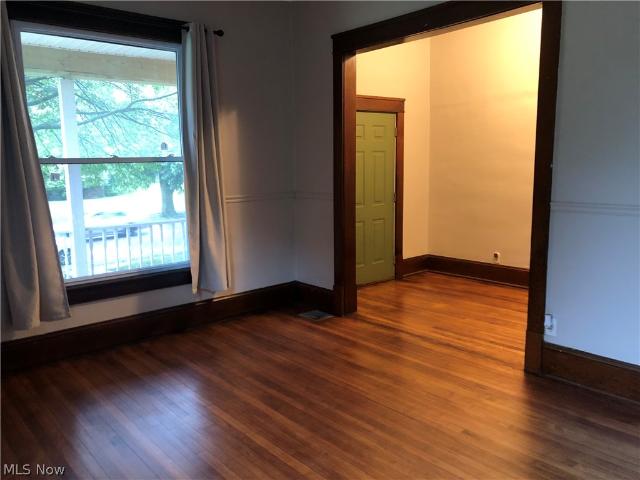 942 Locust Avenue