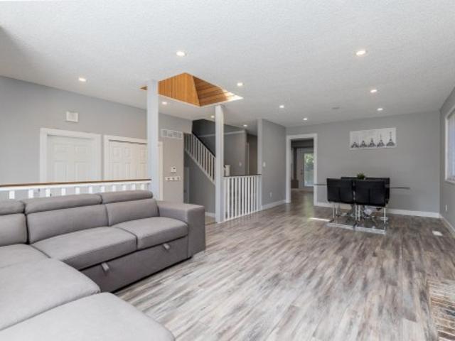 9435 A Street, Surrey, BC, V3R 7V6 house for sale | Listing ID R3116 | Royal LePage