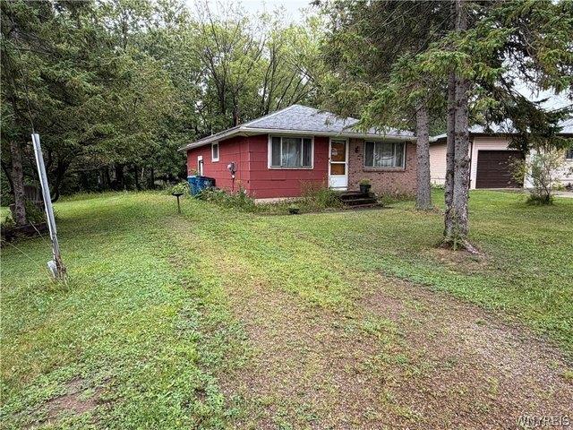 9435 Steffi Dr, Angola, NY 14006