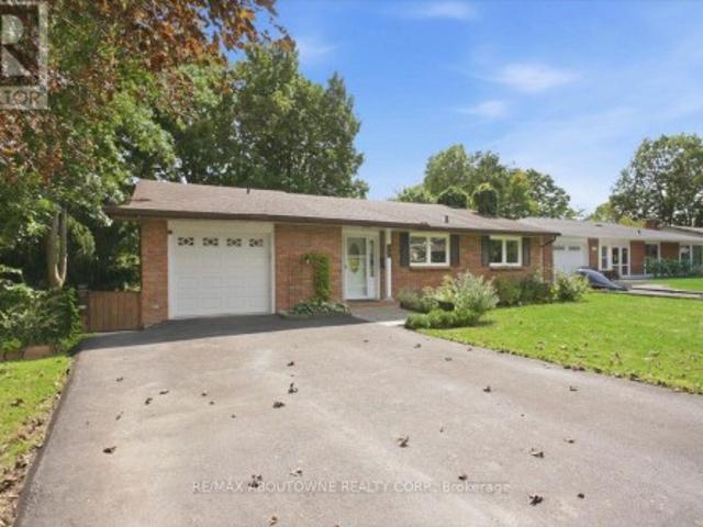 943 Mayfair Crescent, Kingston, ON, K7M 5S5 house for sale | Listing ID X13752 | Royal LePage