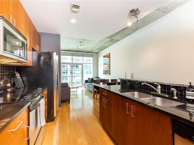 943 Peachtree Street NE 902