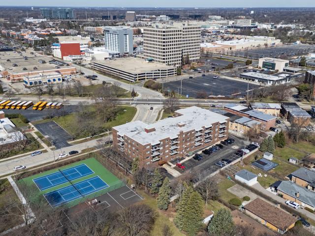 9445 Kenton Ave, Unit 207, Skokie, IL 60076 | MLS #12609
